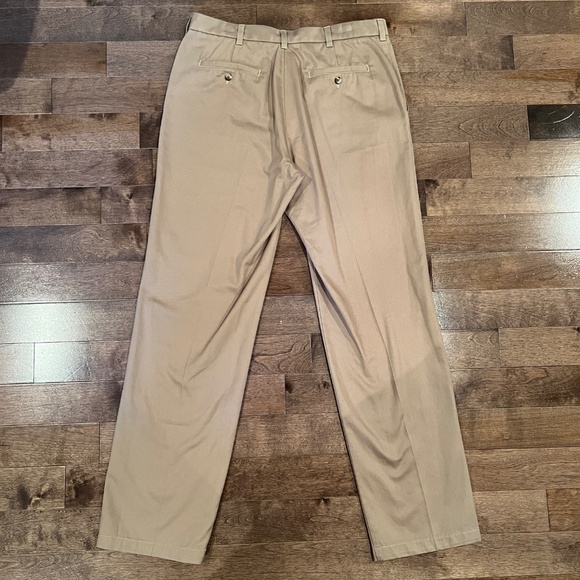 Van Heusen Men’s Dress Pants 34x34 Khaki Flat Front 100% Cotton Casual Work - Picture 3 of 6